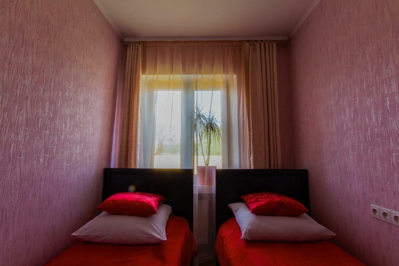 Rooms With Fortetsya View Kamieniec Podolski Zewnętrze zdjęcie