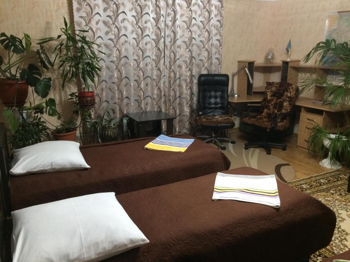 Rooms With Fortetsya View Kamieniec Podolski Zewnętrze zdjęcie